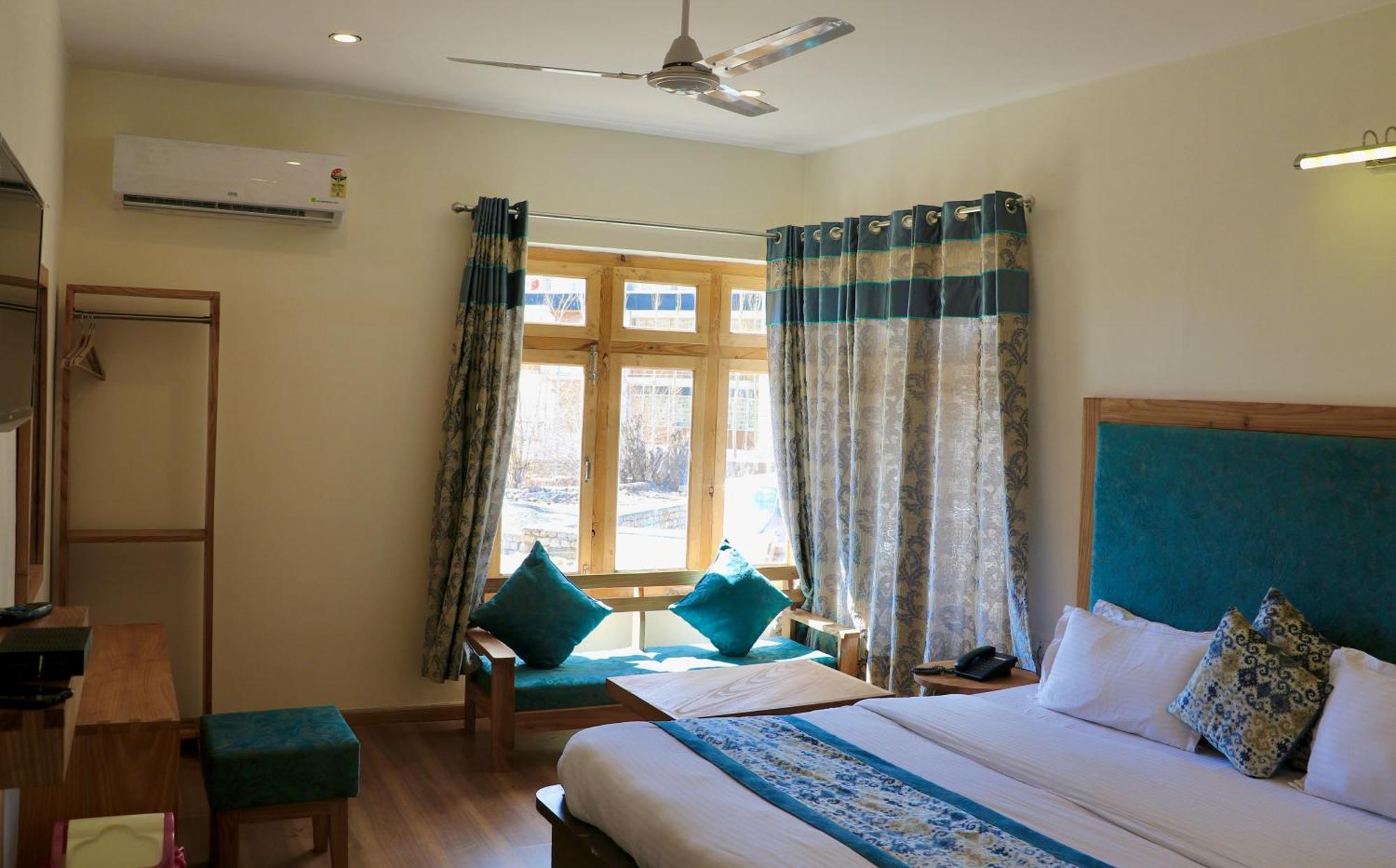 Hotel Palam Hills Лех Екстер'єр фото