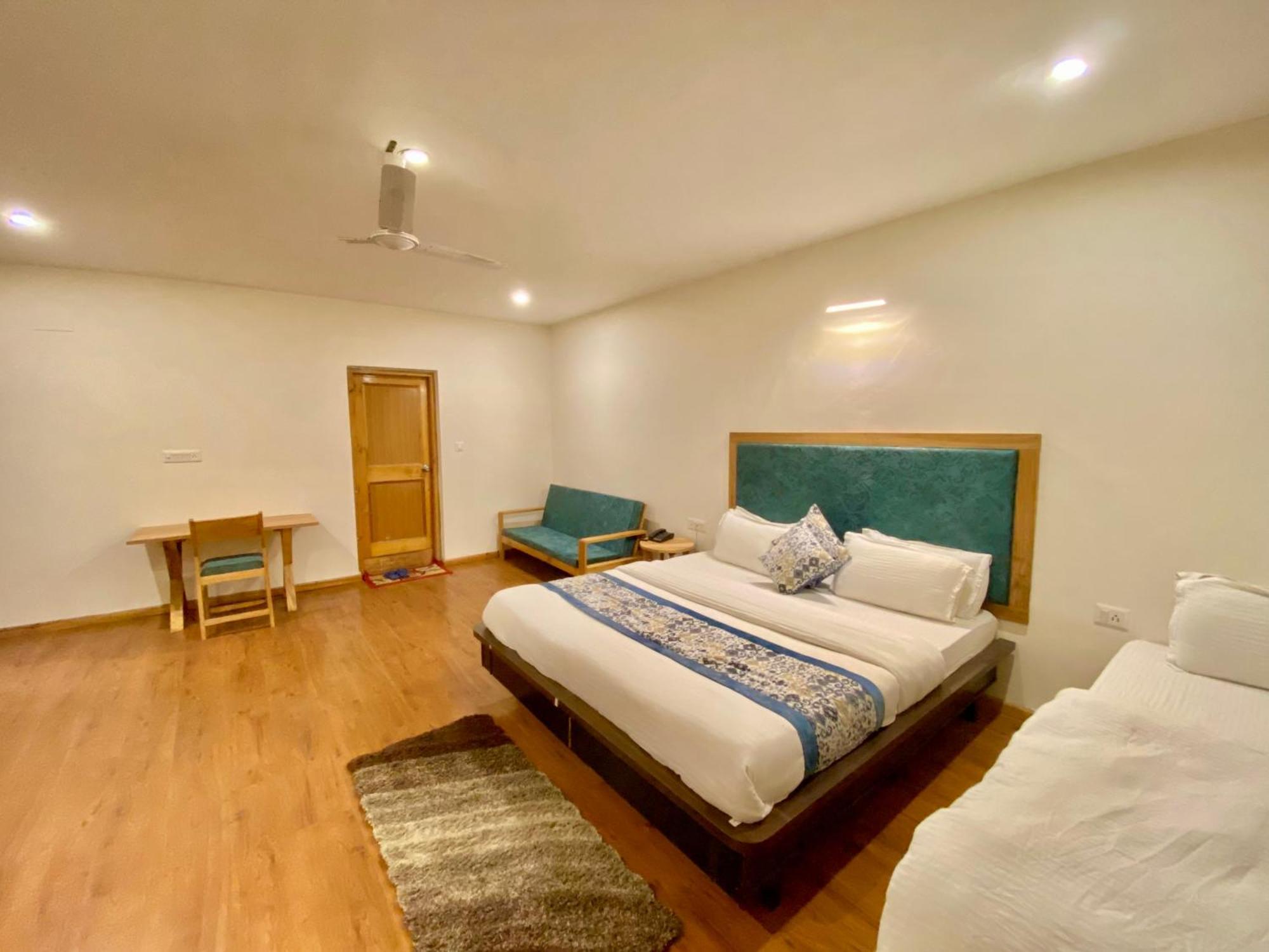 Hotel Palam Hills Лех Екстер'єр фото
