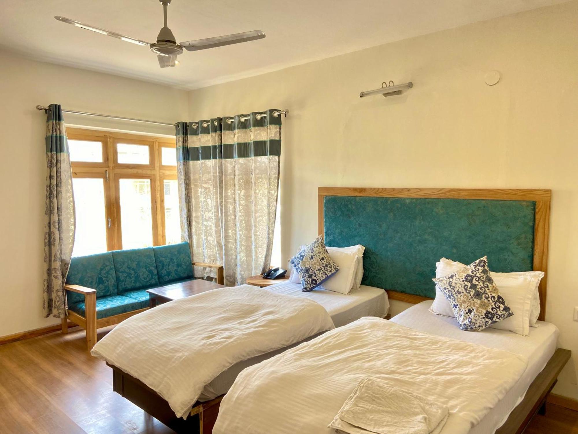 Hotel Palam Hills Лех Екстер'єр фото
